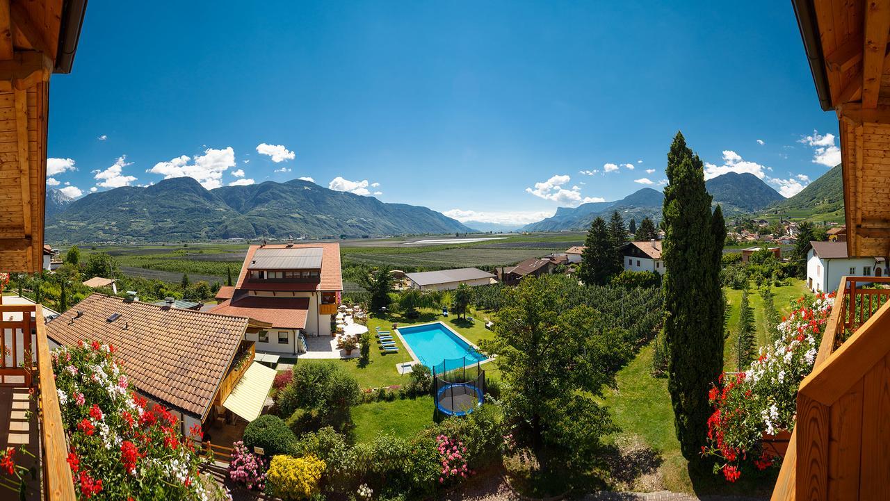 Hotel Und Residence Johanneshof Marlengo Esterno foto